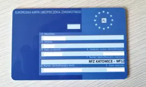 Europejska Karta Ubezpieczenia Zdrowotnego. Czasem trzeba się zastanowić, ekuz ile się czeka na taką kartę, by móc podróżować bez obaw.