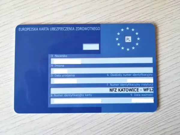 Europejska Karta Ubezpieczenia Zdrowotnego. Czasem trzeba się zastanowić, ekuz ile się czeka na taką kartę, by móc podróżować bez obaw.